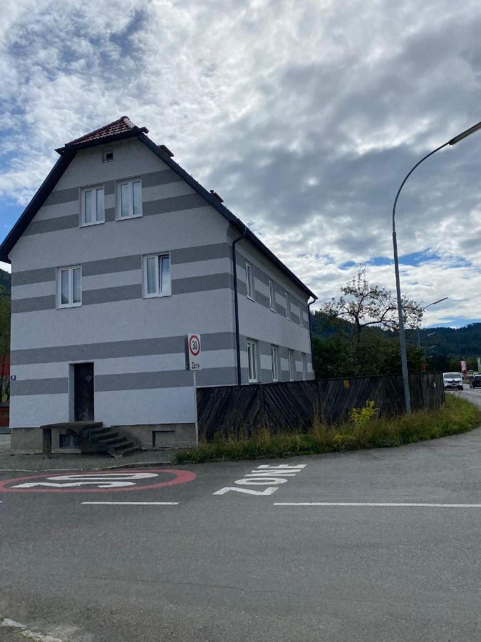 Private Zimmer Hoap Leoben  Eksteriør billede